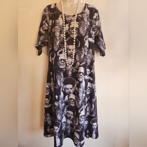 Pre-owned Charlie's Project Universal Monsters Dress with Pockets 2X